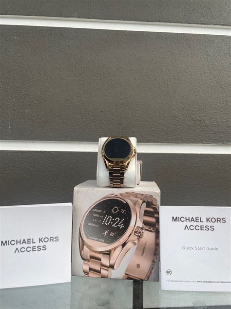 michael kors dw2c características